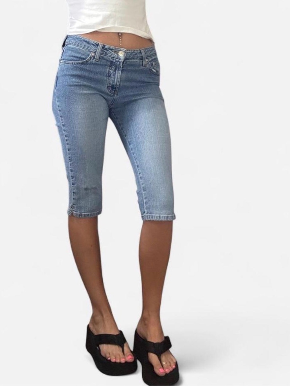 Y2K Women's Light Blue Denim Capri Jeans